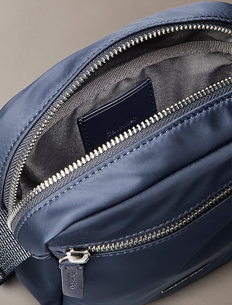 Calvin Klein Çok renkli Renkli Erkek Sleek Nylon Çapraz Çanta