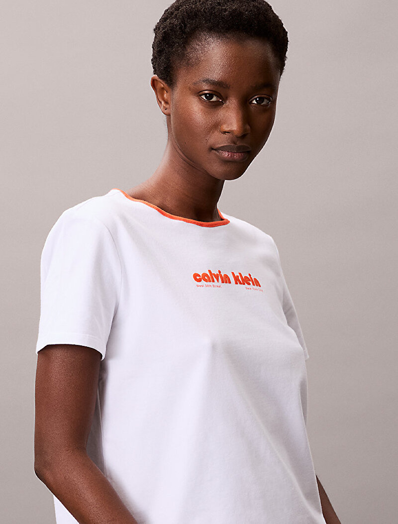 Calvin Klein Beyaz Renkli Kadın Retro Logo Graphic T-shirt