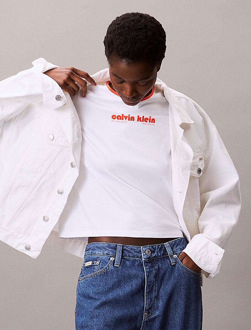 Calvin Klein Beyaz Renkli Kadın Retro Logo Graphic T-shirt