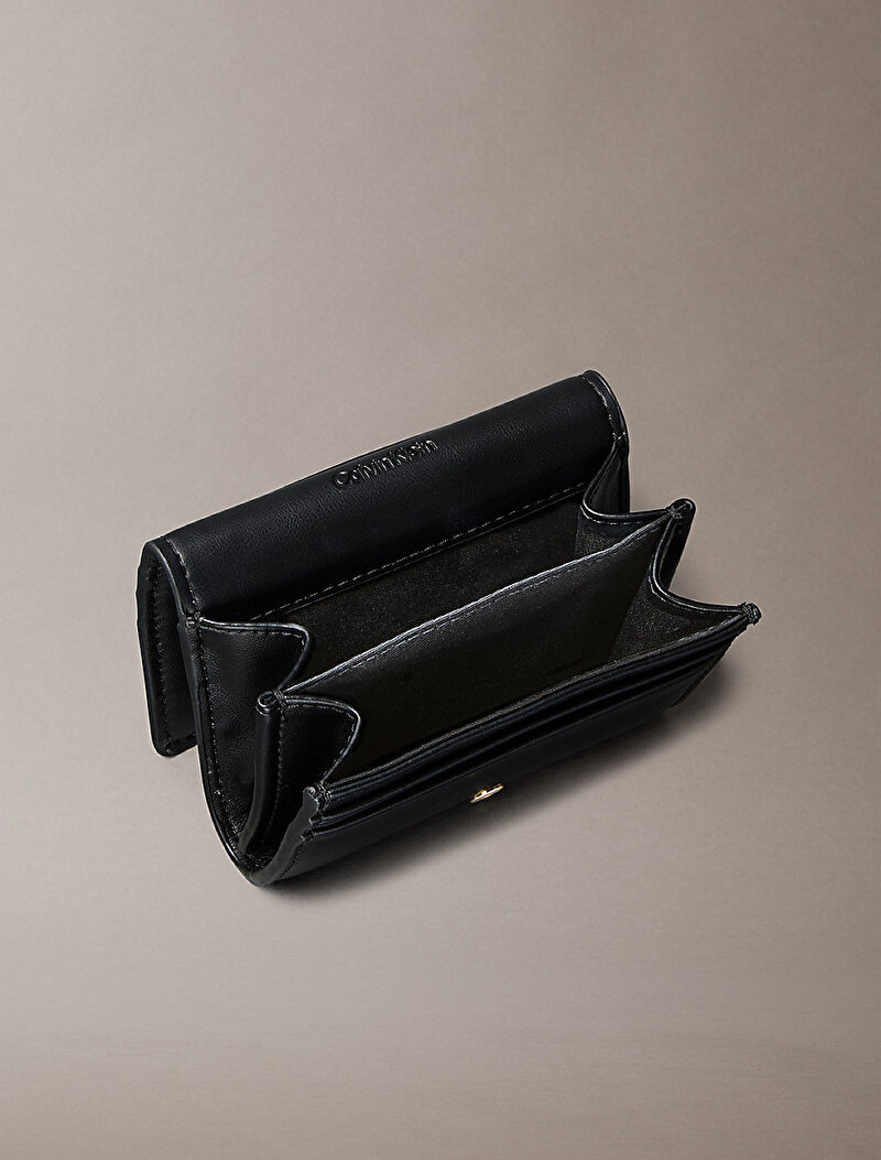 Calvin Klein Siyah Renkli Kadın Bold Ck Medium Bifold Cüzdan
