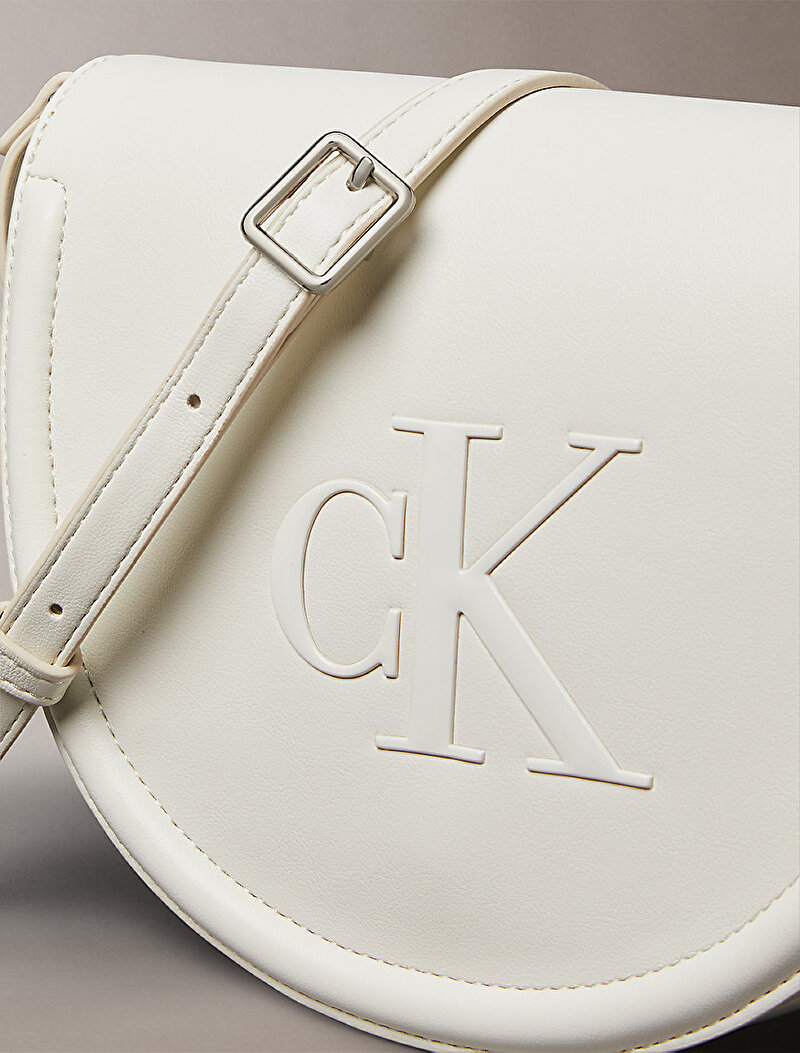 Calvin Klein Beyaz Renkli Kadın Bold Ck Saddle Çapraz Çanta