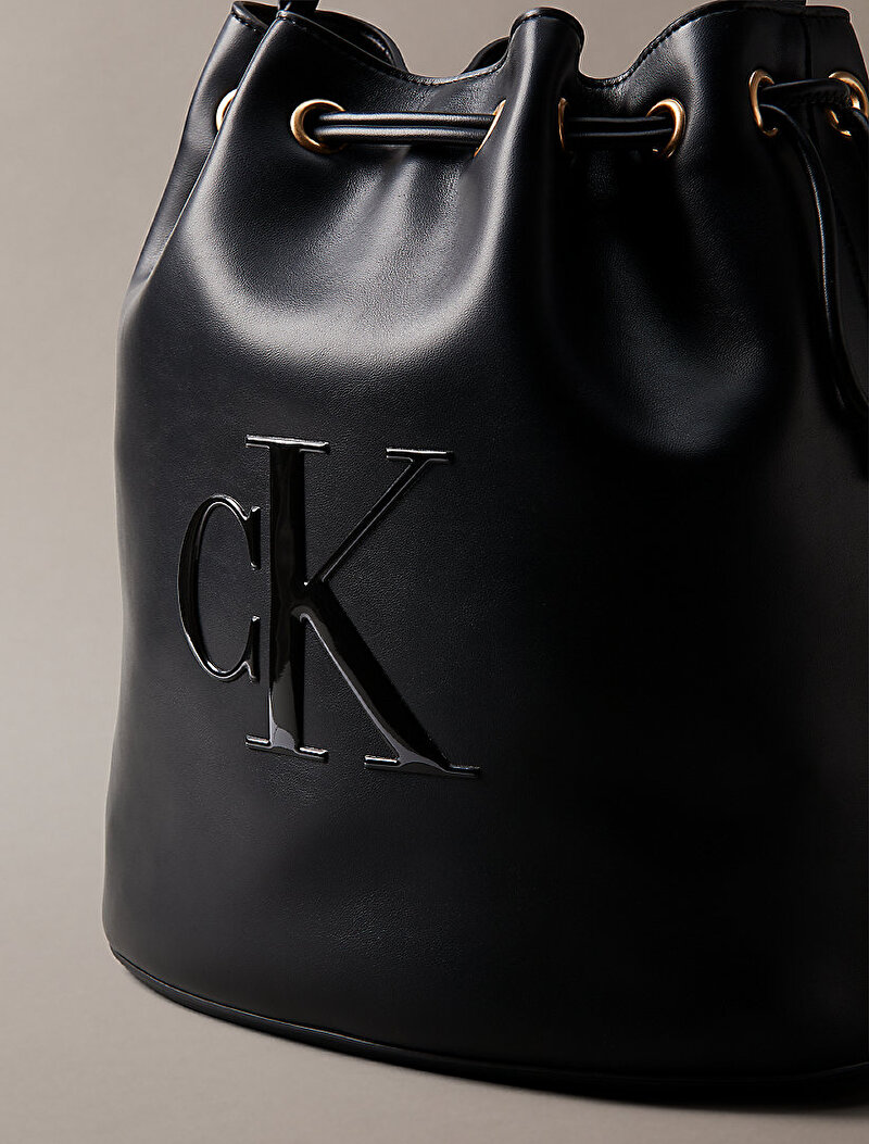 Calvin Klein Siyah Renkli Kadın Sandi Bucket Çapraz Çanta