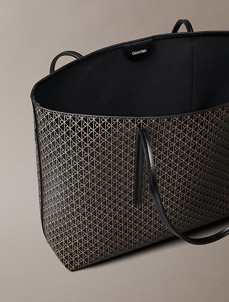 Calvin Klein Siyah Renkli Kadın Emblem Tote Çanta