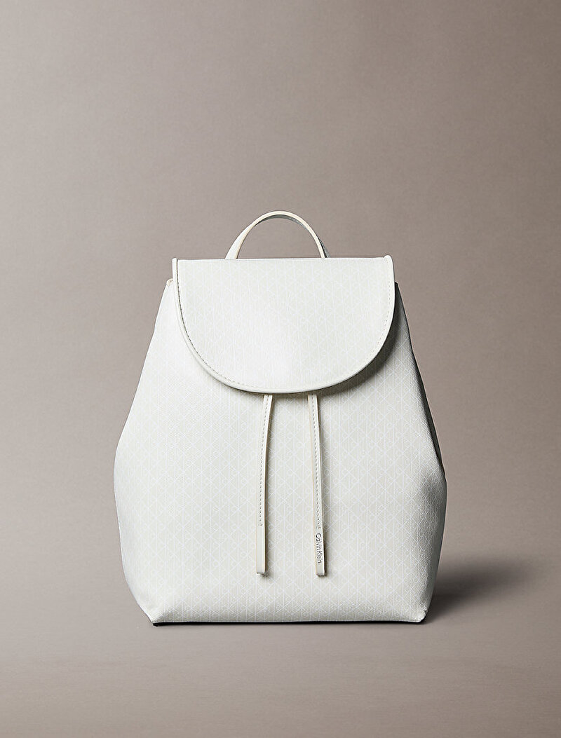 Calvin Klein Siyah Renkli Kadın Emblem Sırt Çantası