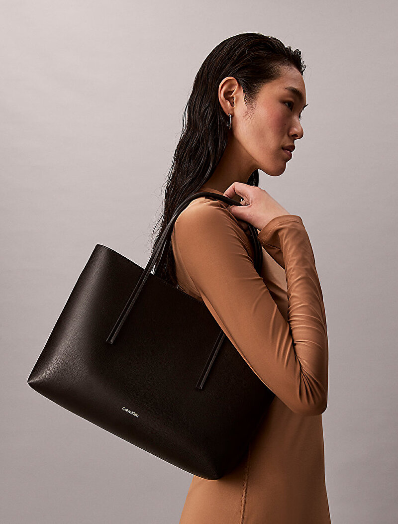 Calvin Klein Siyah Renkli Kadın Foil Logo Small Tote Çanta