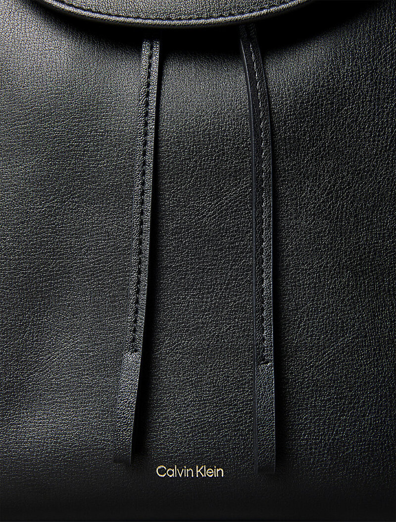 Calvin Klein Siyah Renkli Kadın Foil Logo Sırt Çantası