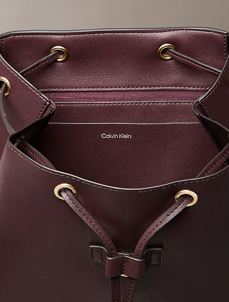 Calvin Klein Kırmızı Renkli Kadın Foil Logo Sırt Çantası