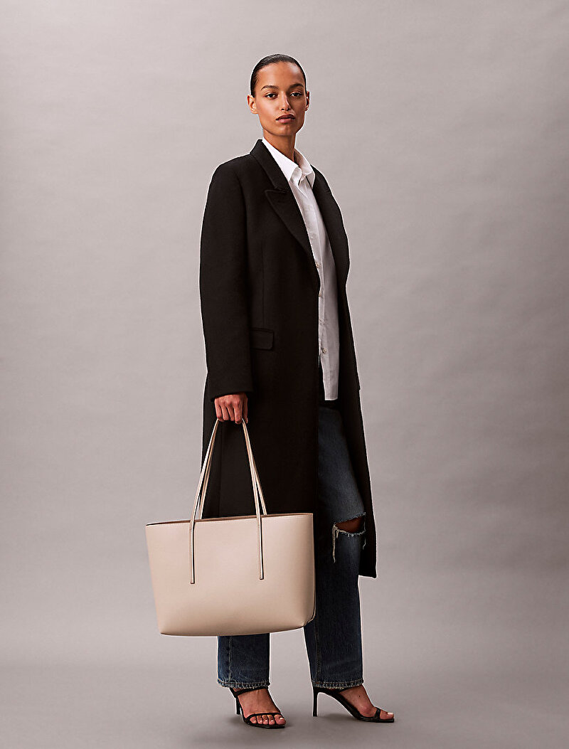 Calvin Klein Bej Renkli Kadın Foil Logo Tote Çanta