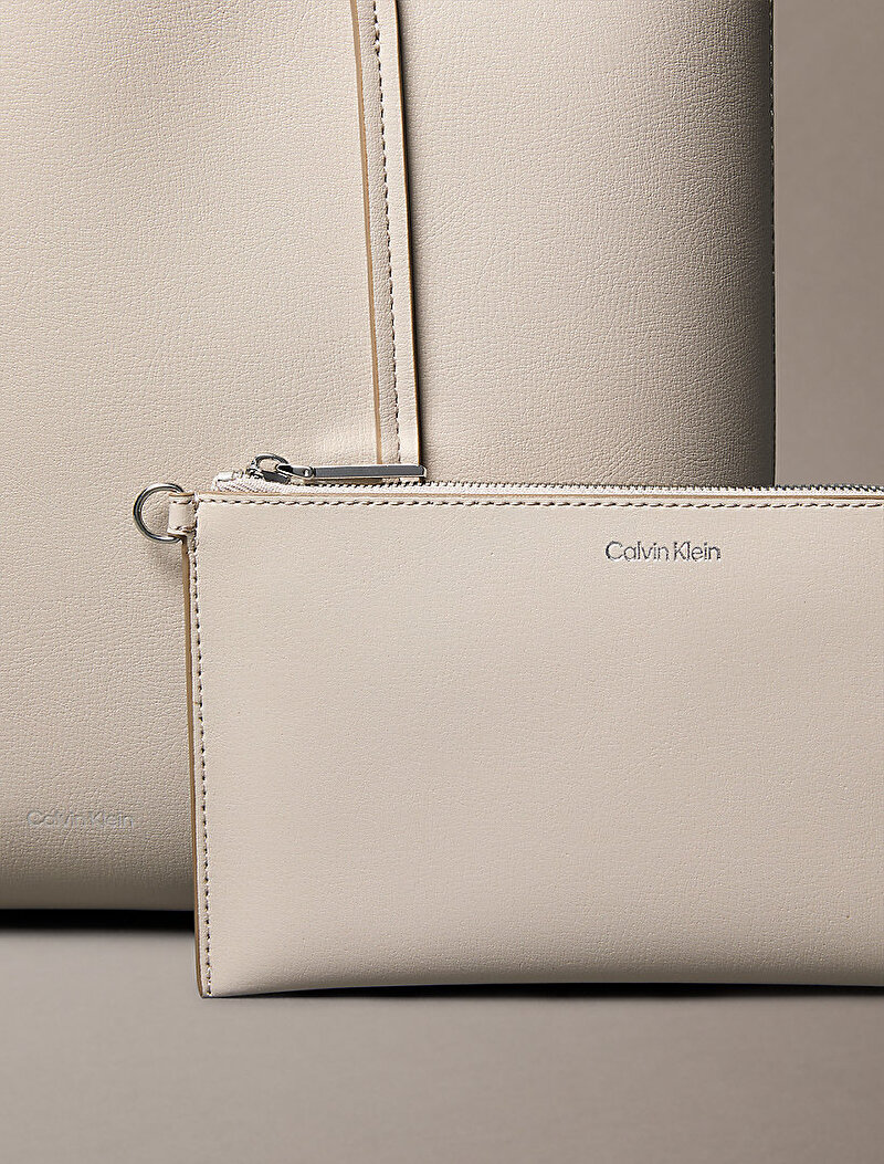 Calvin Klein Bej Renkli Kadın Foil Logo Small Tote Çanta