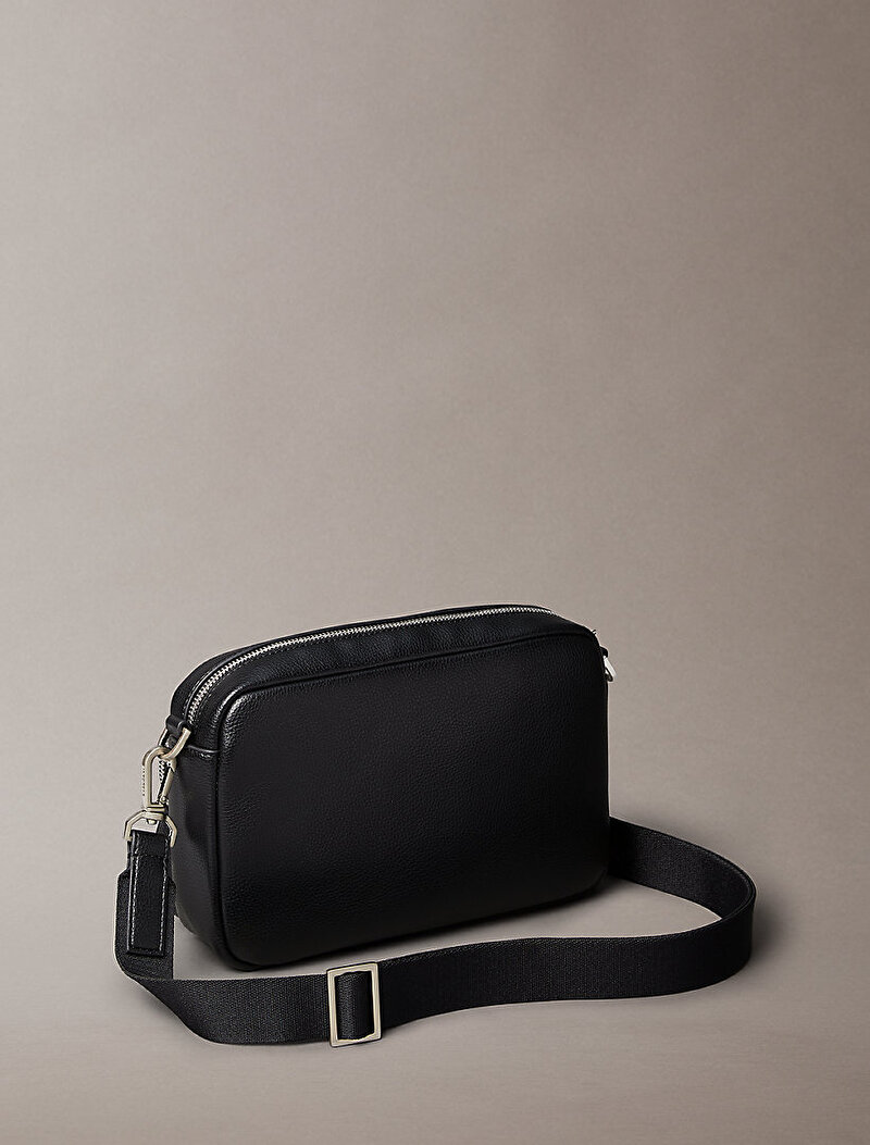 Calvin Klein Siyah Renkli Erkek Raised Camera Çanta