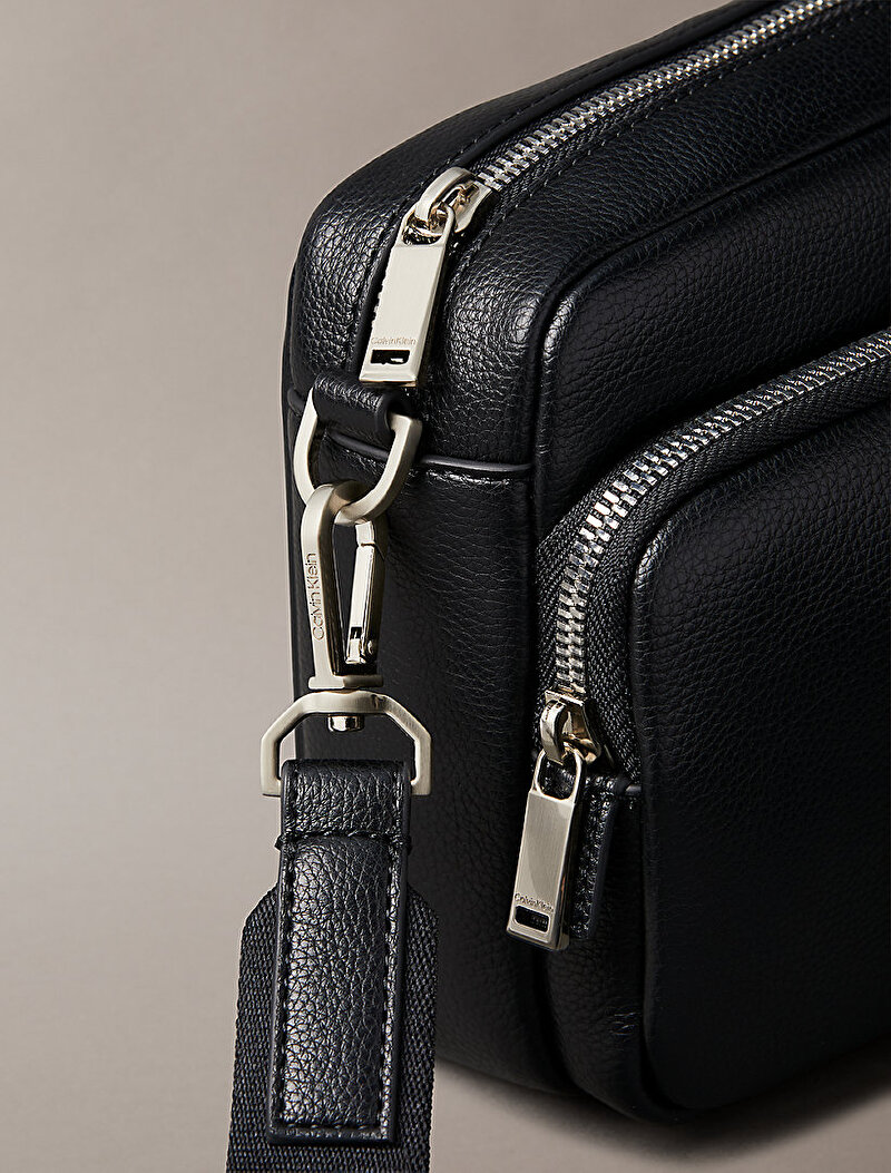 Calvin Klein Siyah Renkli Erkek Raised Camera Çanta