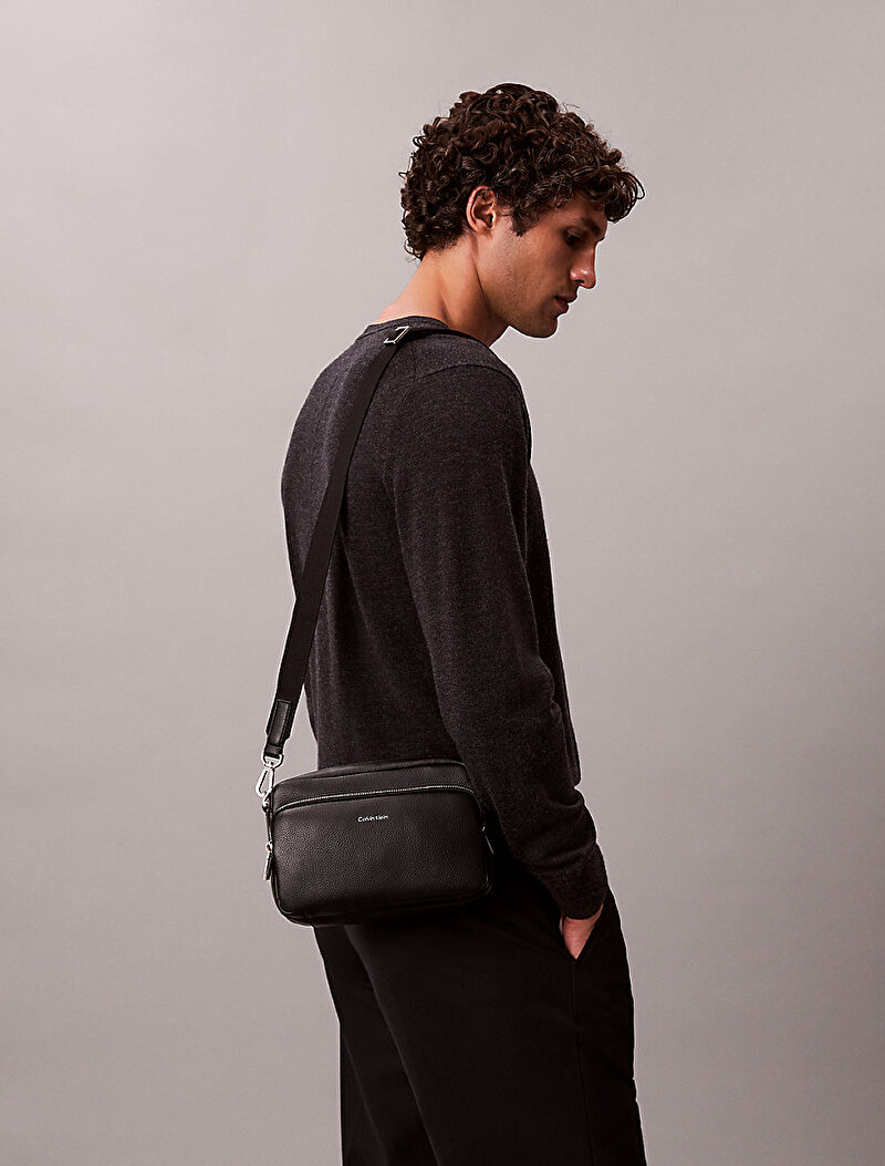 Calvin Klein Siyah Renkli Erkek Raised Camera Çanta