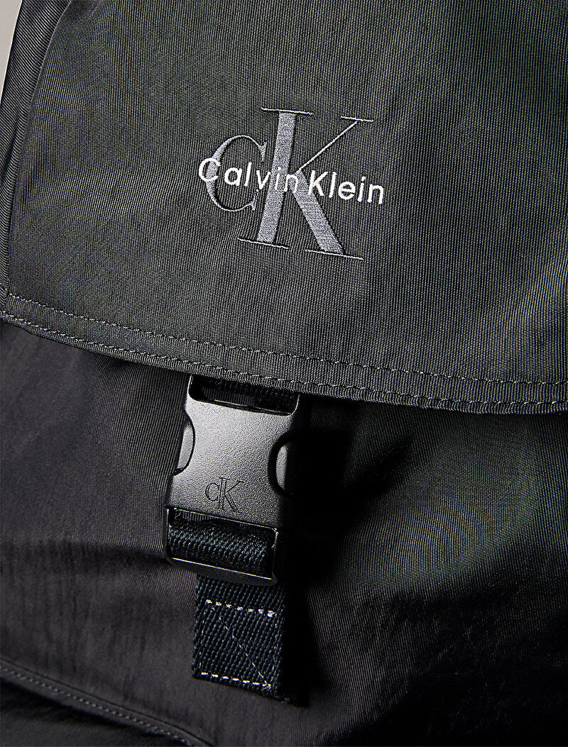 Calvin Klein Siyah Renkli Erkek Bold Flap Sırt Çantası