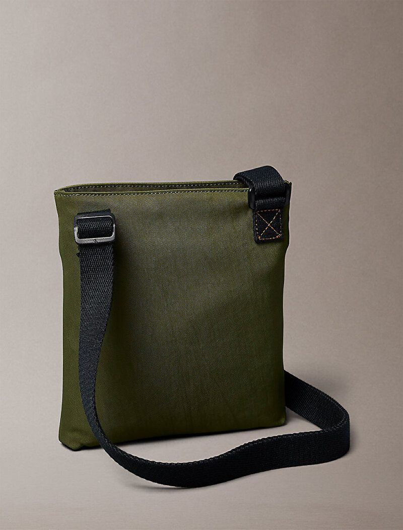 Calvin Klein Yeşil Renkli Erkek Bold Flatpack Çapraz Çanta