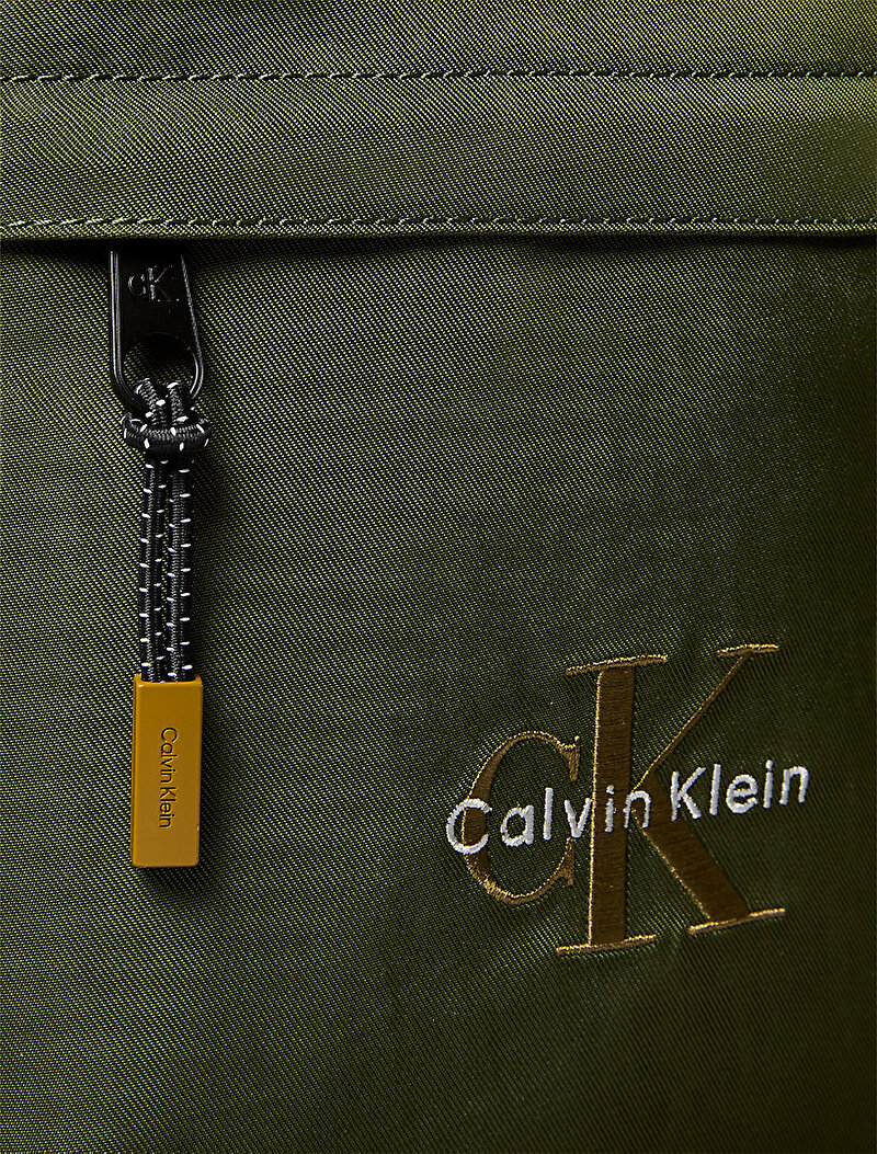 Calvin Klein Yeşil Renkli Erkek Bold Flatpack Çapraz Çanta
