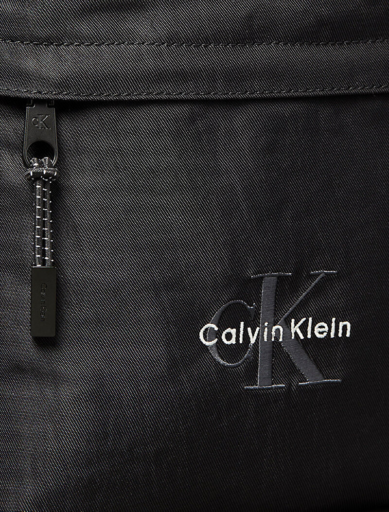 Calvin Klein Siyah Renkli Erkek Bold Flatpack Çapraz Çanta