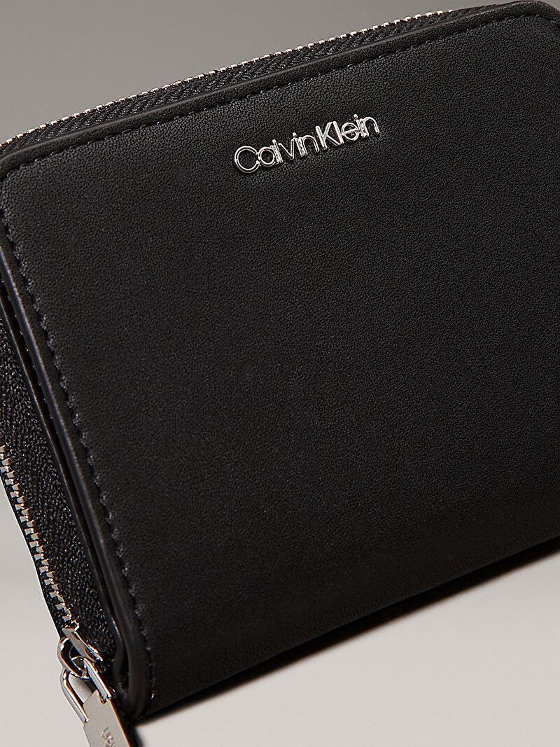 Calvin Klein Siyah Renkli Kadın Ck Must Z/A Cüzdan