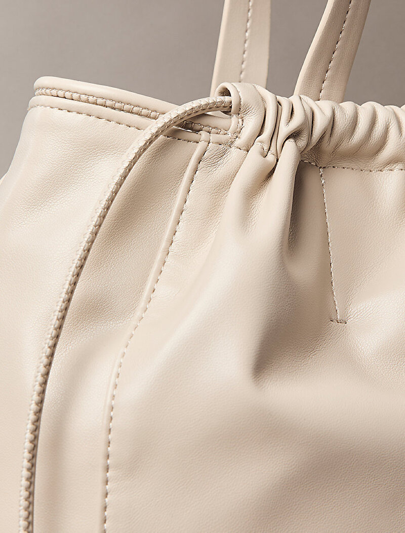 Calvin Klein Bej Renkli Kadın Drawstring Tote Çanta