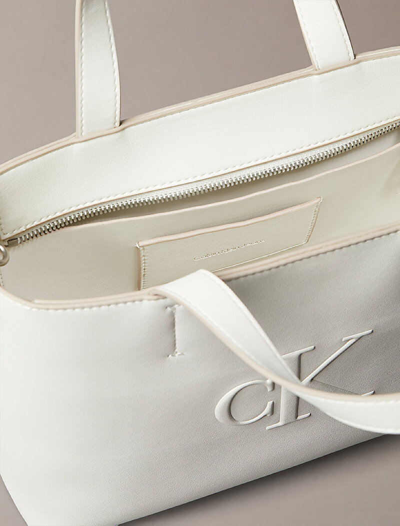 Calvin Klein Beyaz Renkli Kadın Sculpted Mini Tote Çanta