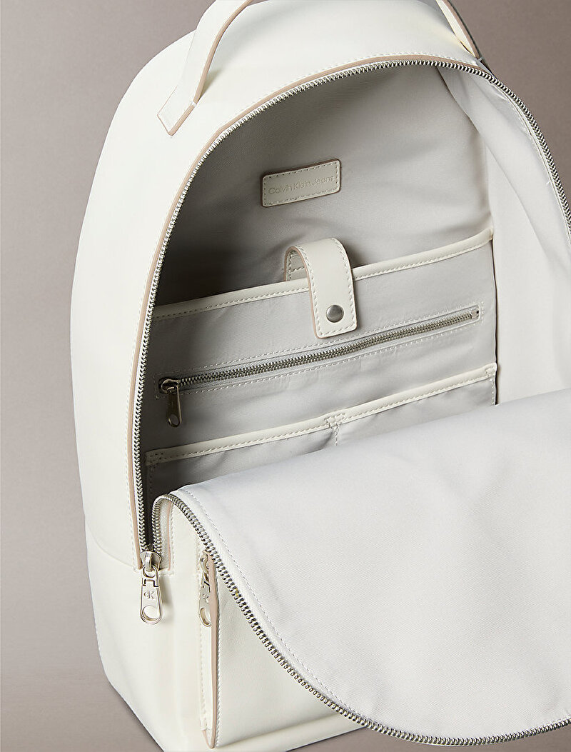 Calvin Klein Beyaz Renkli Kadın Sculpted Impression Sırt Çantası