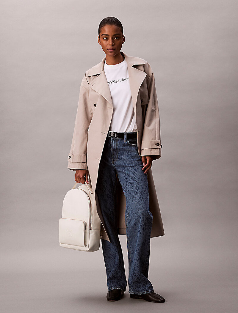 Calvin Klein Beyaz Renkli Kadın Sculpted Impression Sırt Çantası