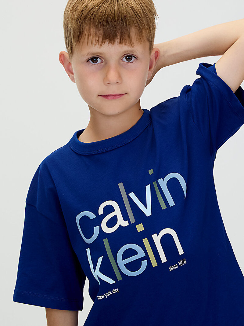 Calvin Klein Mavi Renkli Erkek Çocuk Color Logo Graphic T-shirt