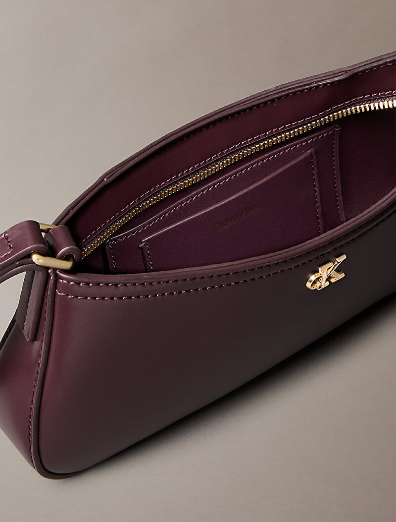 Calvin Klein Kırmızı Renkli Kadın CK Small Omuz Çantası