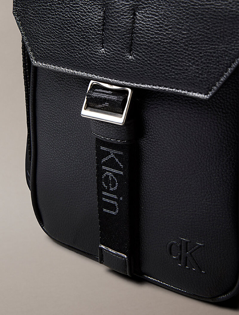Calvin Klein Siyah Renkli Erkek Cargo Flap Reporter Çapraz Çanta