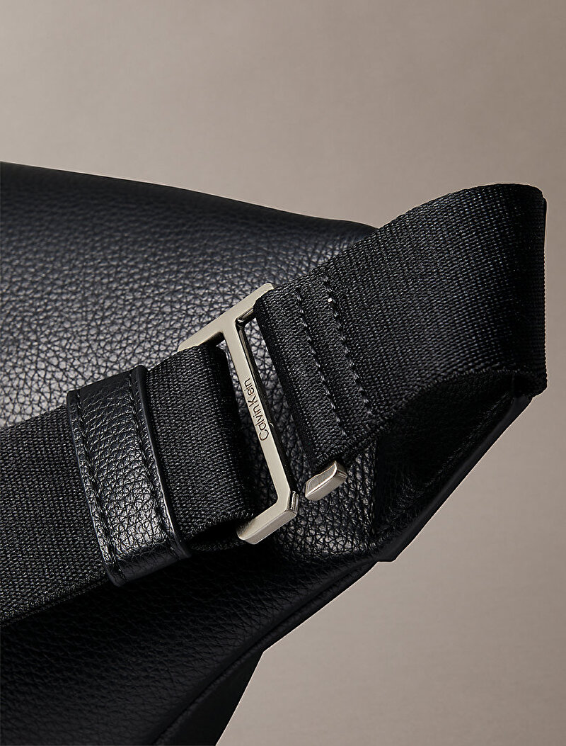 Calvin Klein Siyah Renkli Erkek Raised Washbag