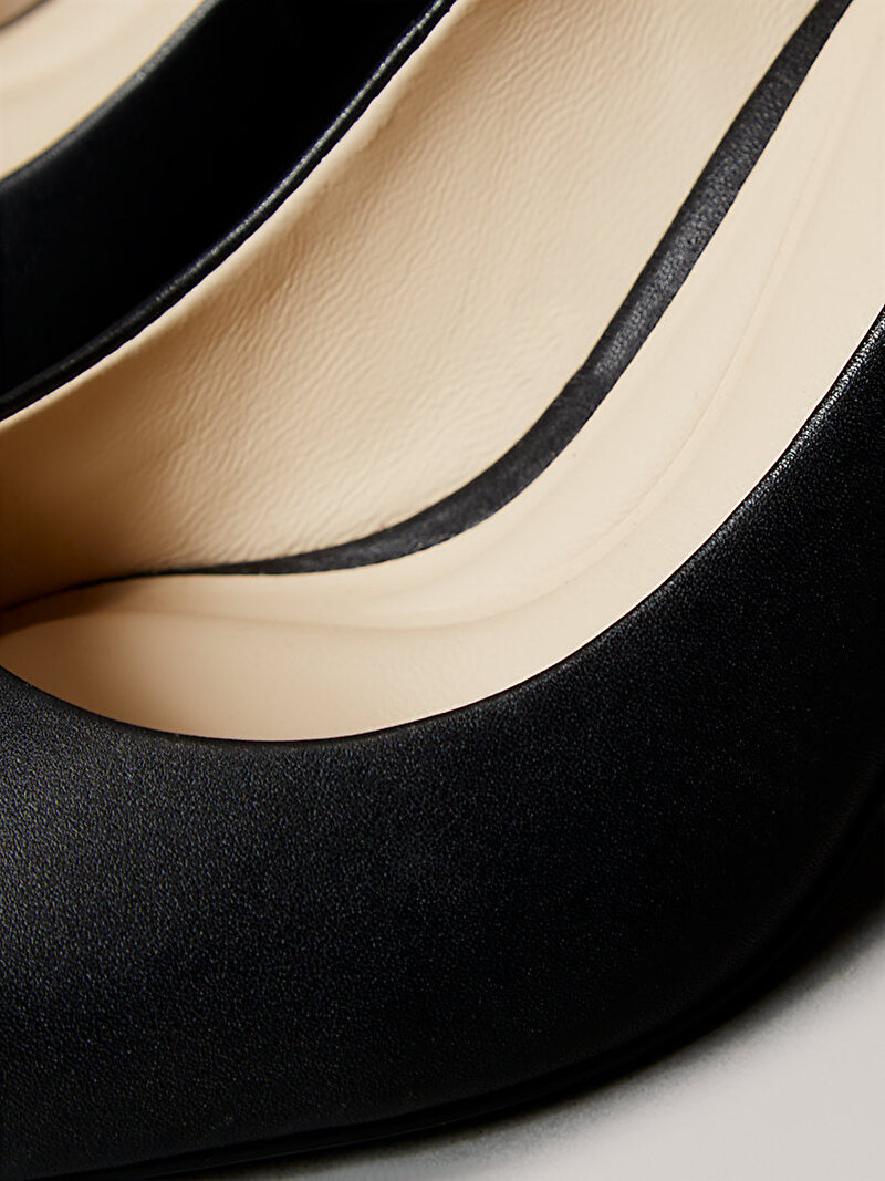 Calvin Klein Siyah Renkli Kadın Essential Stiletto Topuklu Ayakkabı