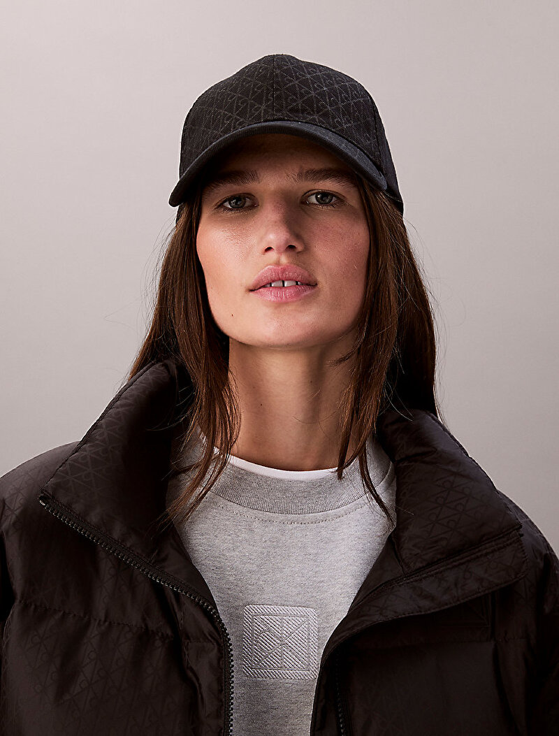 Calvin Klein Siyah Renkli Kadın Emblem Print Şapka