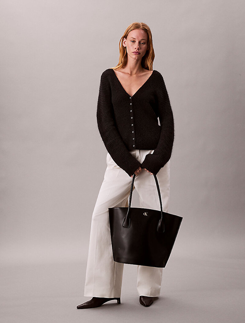 Calvin Klein Siyah Renkli Kadın CK Medium Tote Çanta