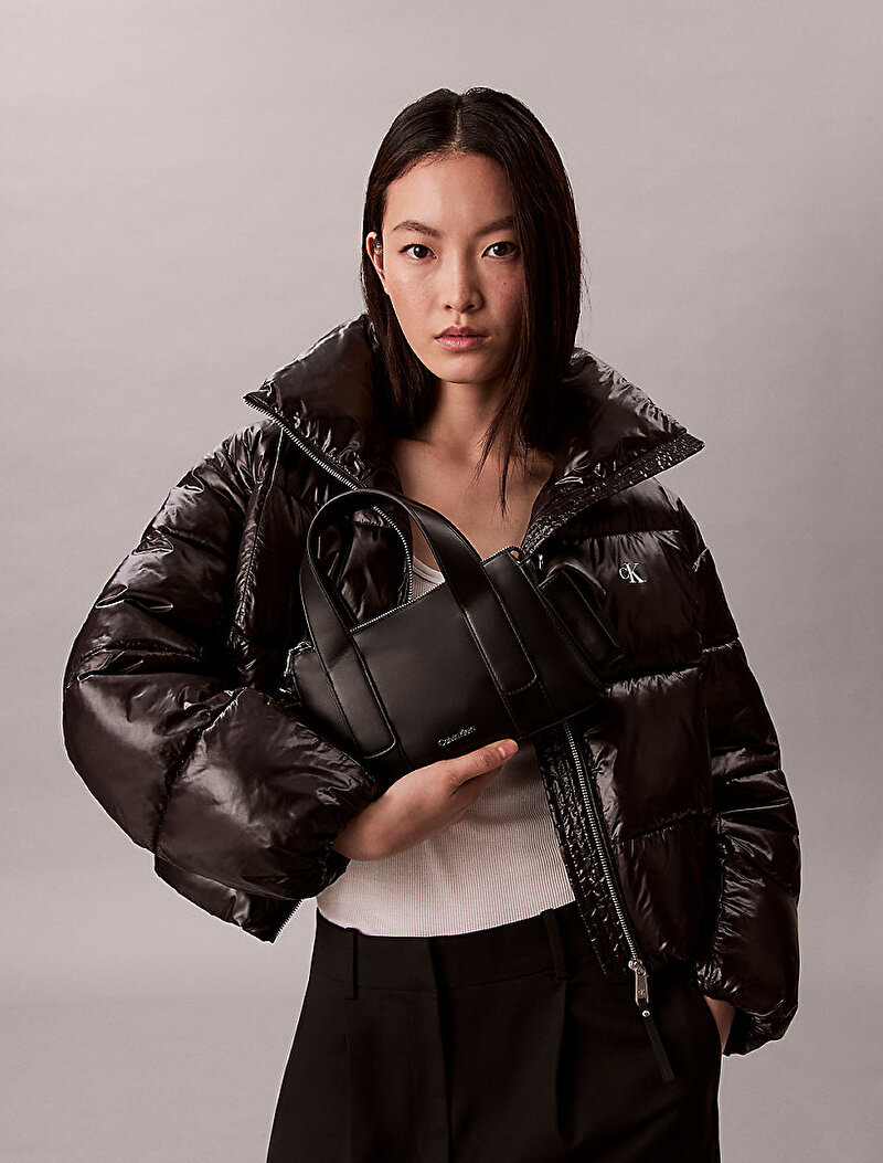 Calvin Klein Siyah Renkli Kadın Webbing Stap Pocket Çapraz Çanta