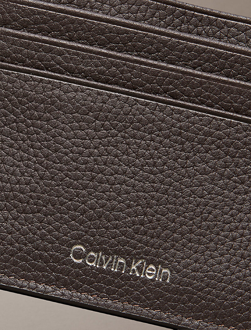 Calvin Klein Kahverengi Renkli Erkek Foil Embossed Kartlık