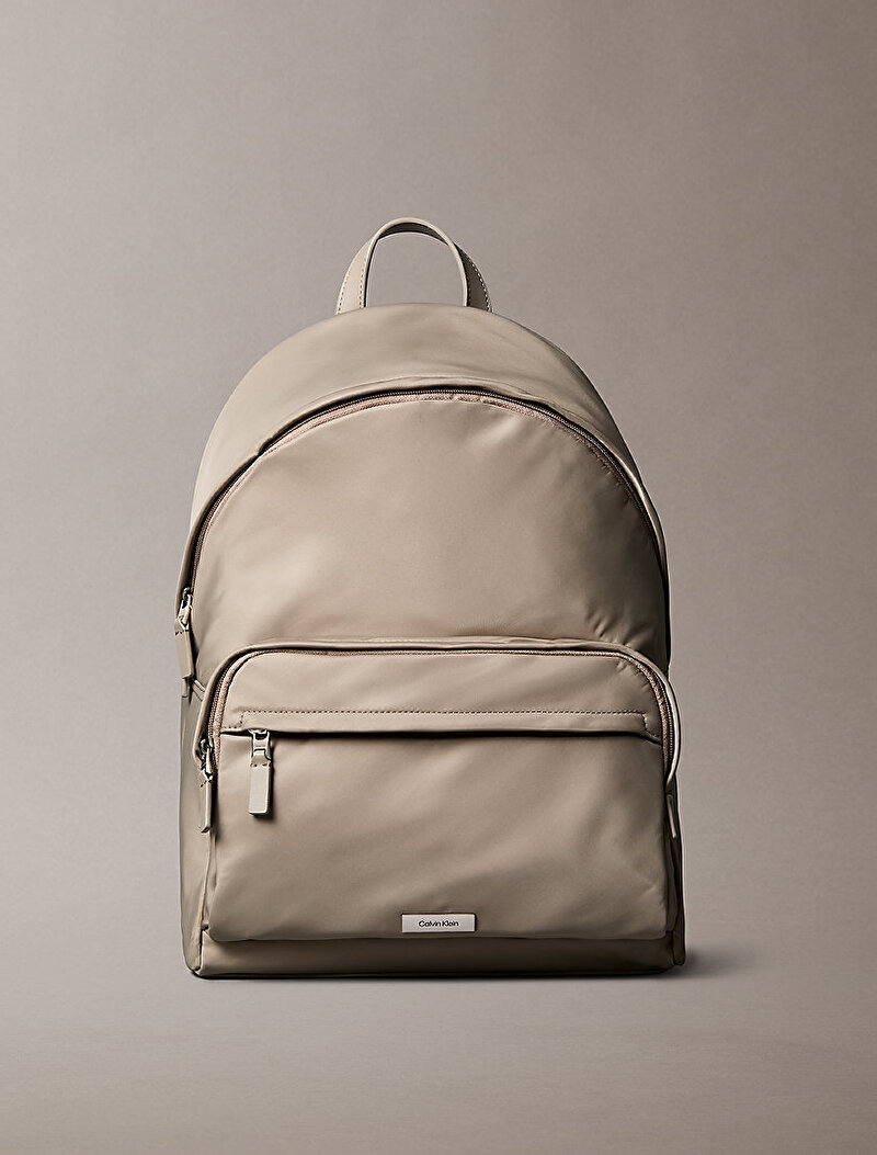 Calvin Klein Bej Renkli Erkek Sleek Round Sırt Çantası