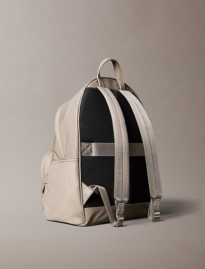 Calvin Klein Bej Renkli Erkek Sleek Round Sırt Çantası