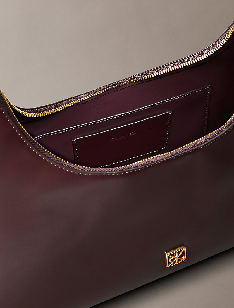 Calvin Klein Kırmızı Renkli Kadın Emblem Omuz Çantası