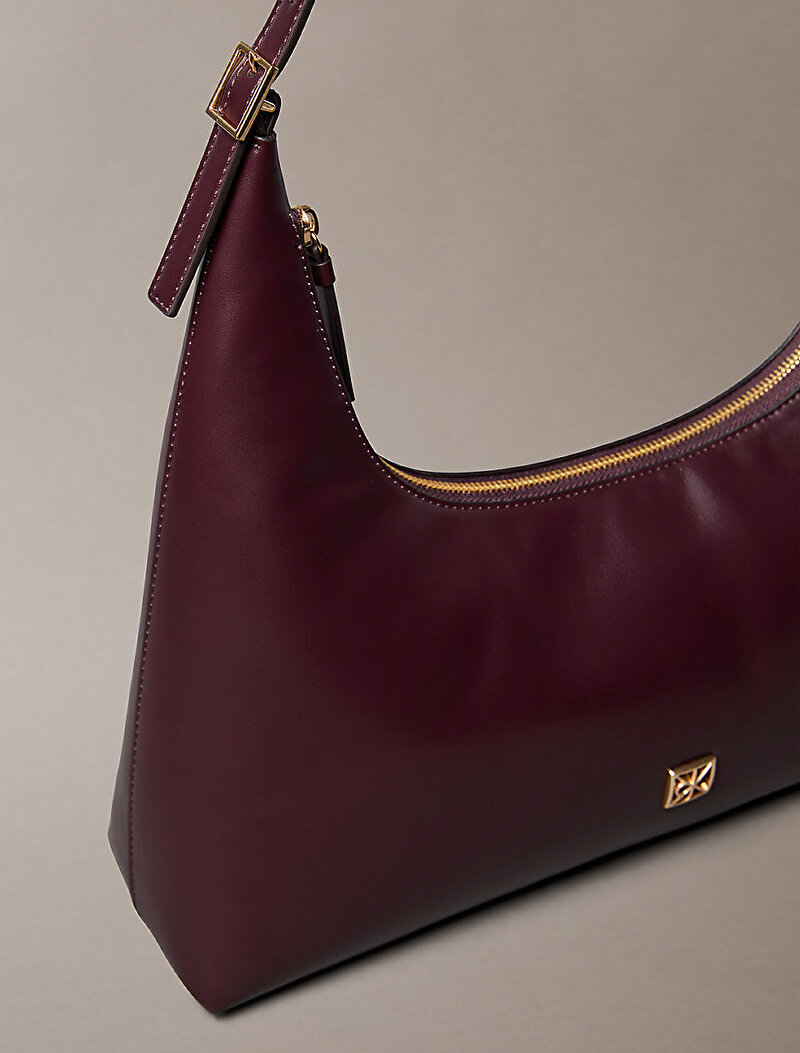 Calvin Klein Kırmızı Renkli Kadın Emblem Omuz Çantası