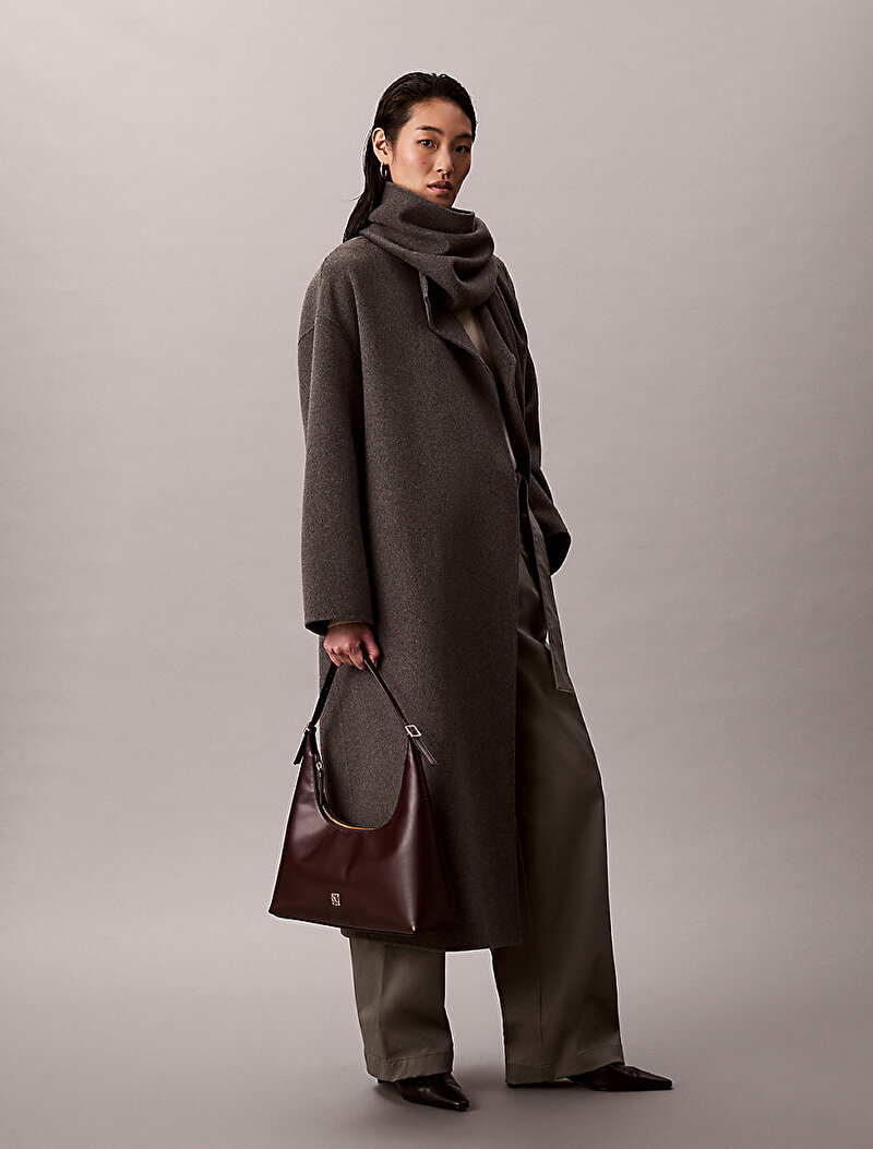 Calvin Klein Kırmızı Renkli Kadın Emblem Omuz Çantası