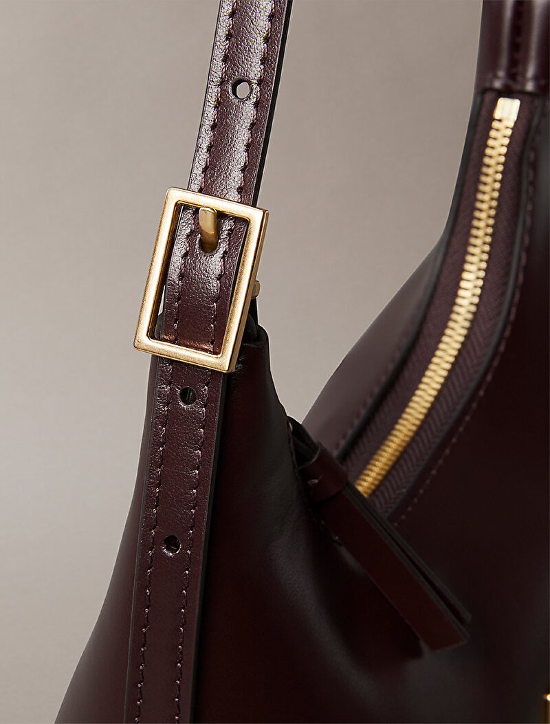 Calvin Klein Kırmızı Renkli Kadın Emblem Omuz Çantası