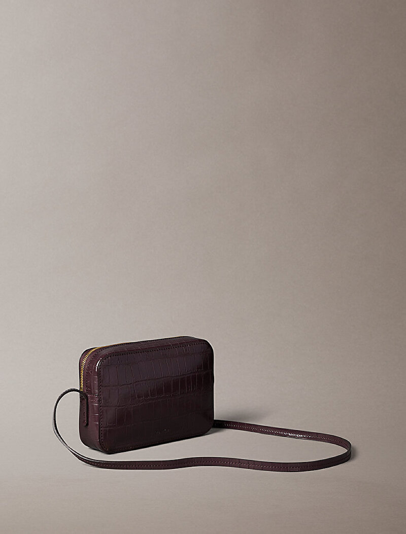 Calvin Klein Kırmızı Renkli Kadın CK Croc Camera Çanta