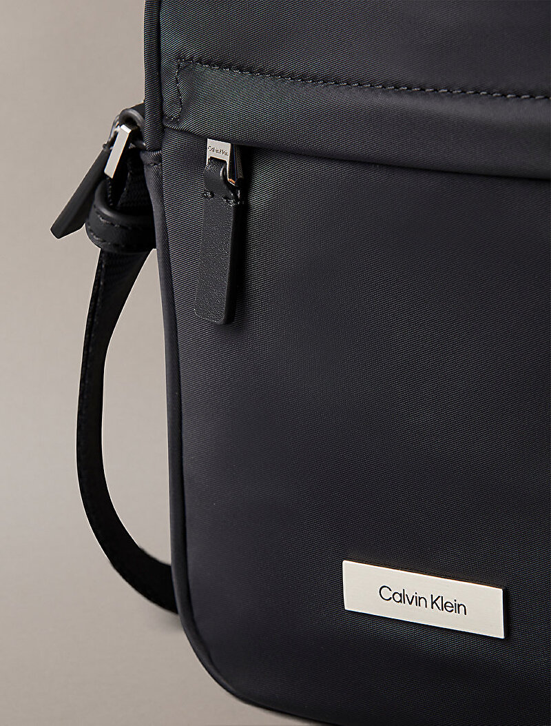 Calvin Klein Siyah Renkli Erkek Sleek Reporter Çanta