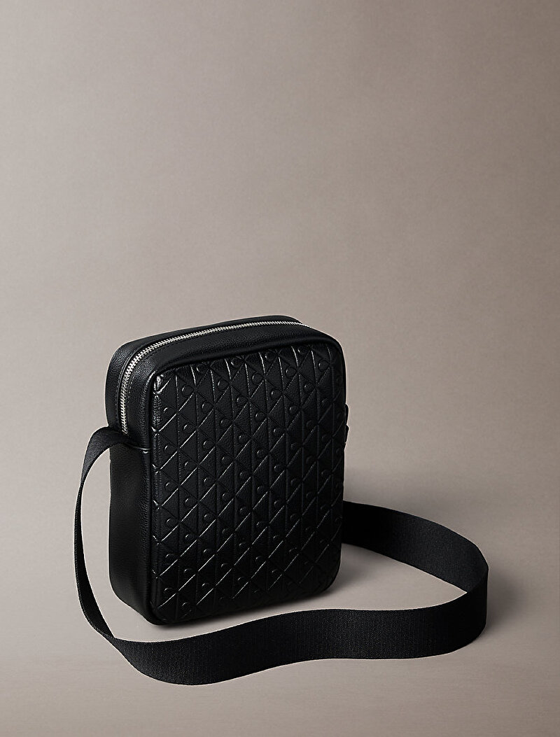 Calvin Klein Siyah Renkli Erkek Emblem Çapraz Çanta