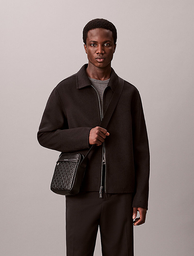 Calvin Klein Siyah Renkli Erkek Emblem Çapraz Çanta