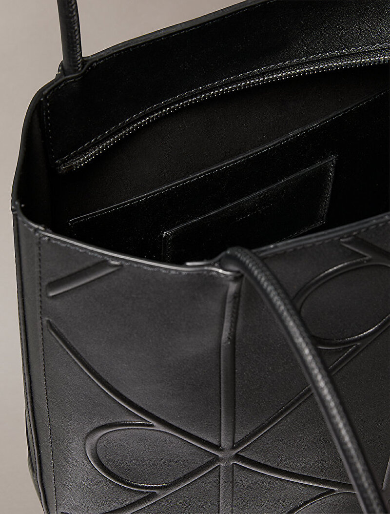 Calvin Klein Siyah Renkli Kadın Emblem Embossed Tote Çanta