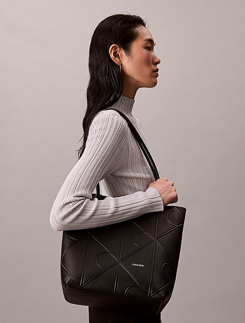 Calvin Klein Siyah Renkli Kadın Emblem Embossed Tote Çanta