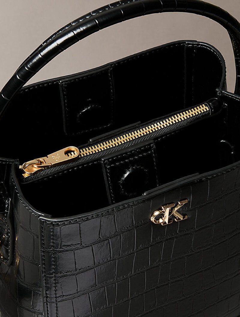 Calvin Klein Siyah Renkli Kadın CK Croc Bucket Çapraz Çanta