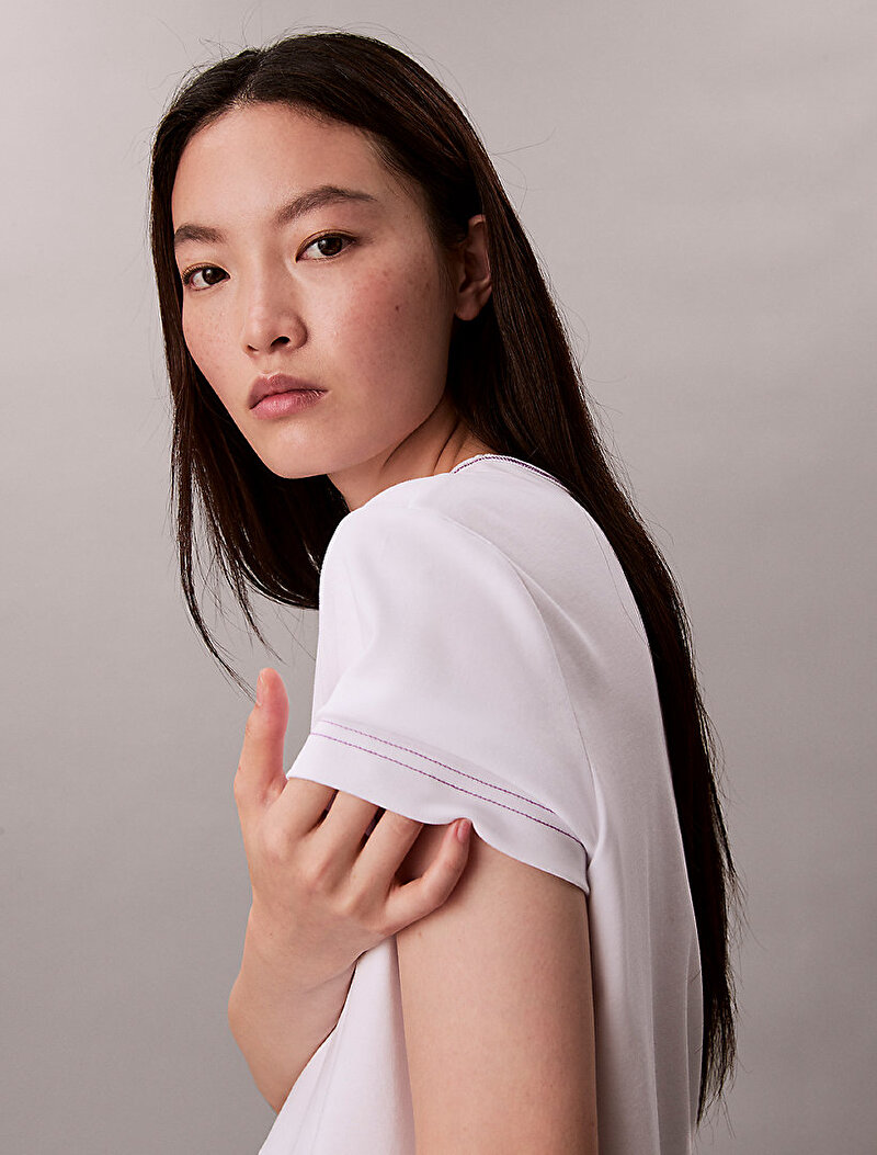Calvin Klein Beyaz Renkli Kadın Fitted Interlock T-shirt