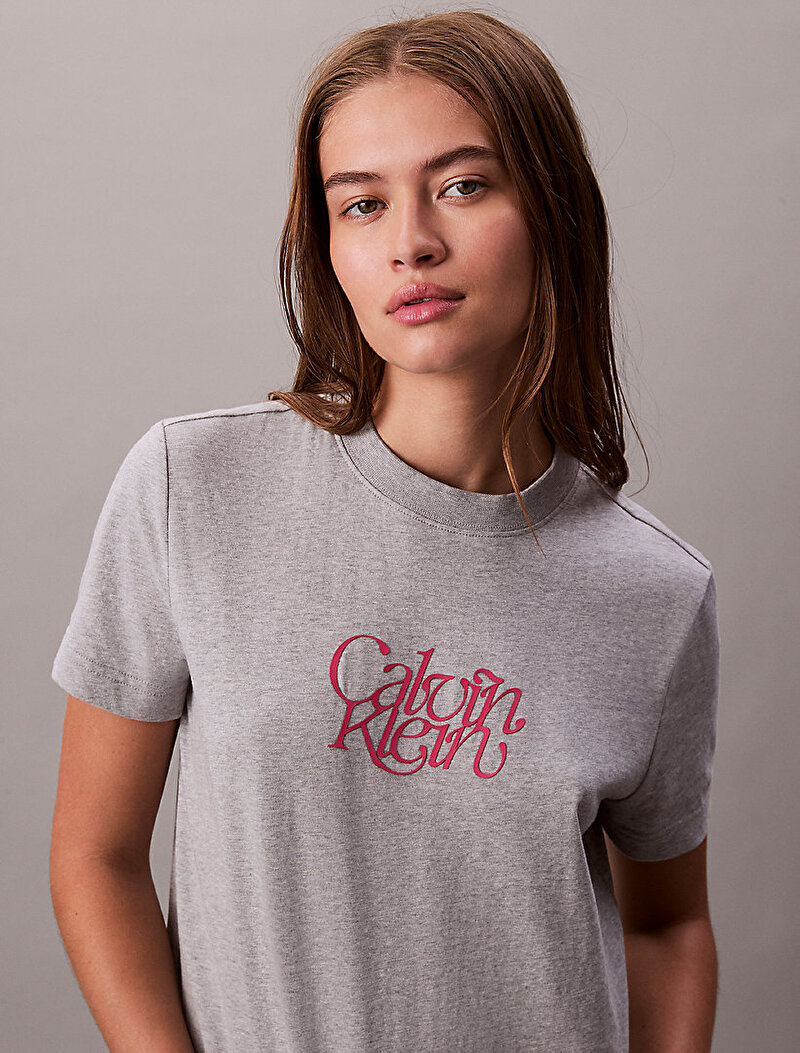 Calvin Klein Gri Renkli Kadın Fitted Script T-shirt