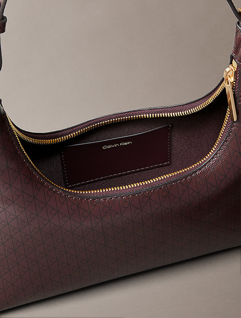 Calvin Klein Kırmızı Renkli Kadın Emblem Omuz Çantası